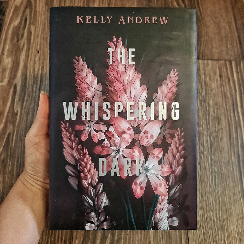 Illumicrate The Whispering Dark by Kelly Andrew